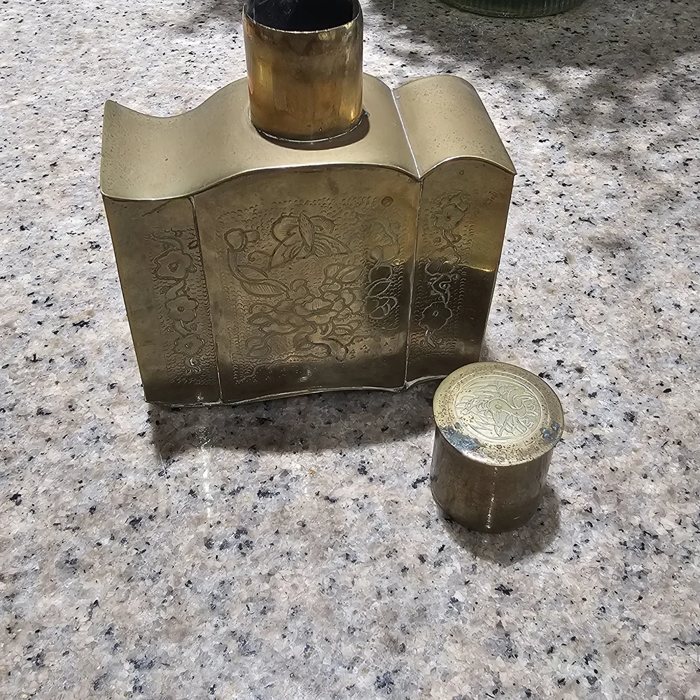 Gold Floral Engraved Perfume Bottle - Picture 6 of 9